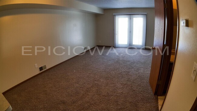 Building Photo - 1320 Daleview Dr