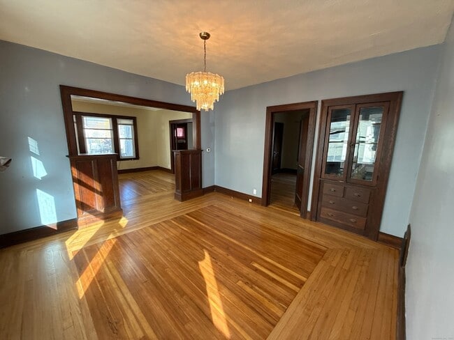 Building Photo - 411 Ellis St