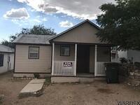 Building Photo - 607 N 3rd St