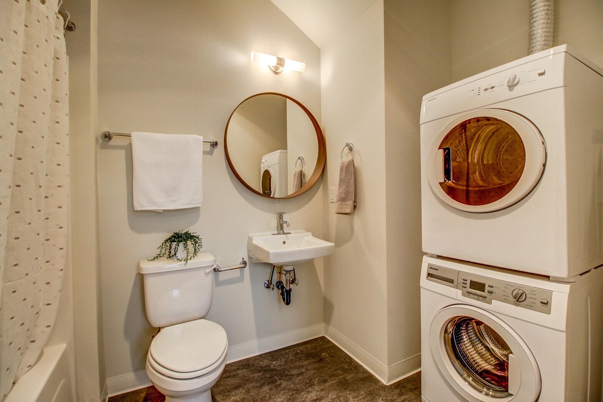 One Bedroom Model Home - Unit #1 - 686 SE Spokane St