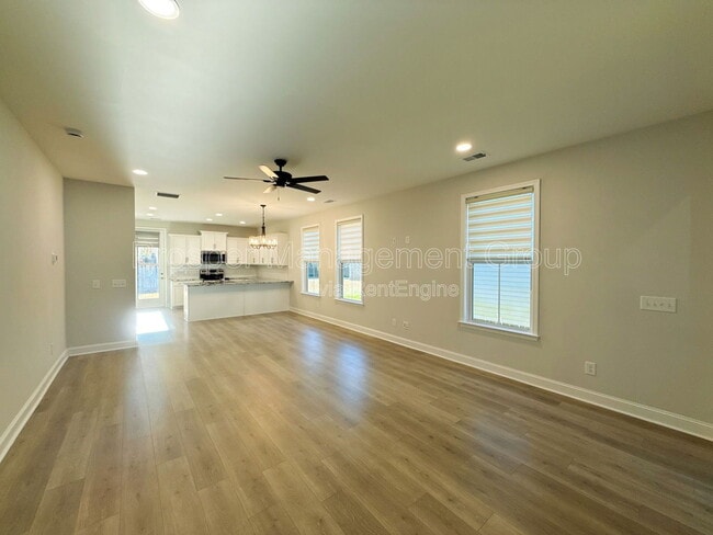 Building Photo - 8650 Windsor Hill Blvd