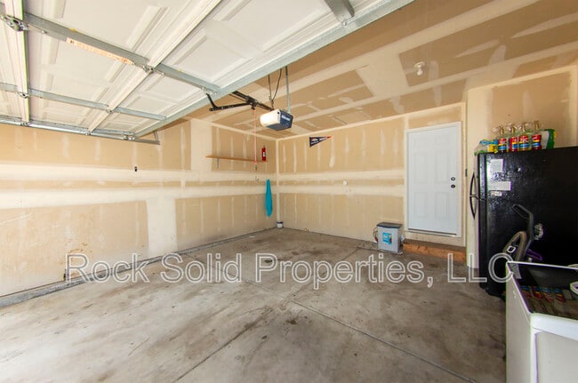 Building Photo - 521 Queens Rd