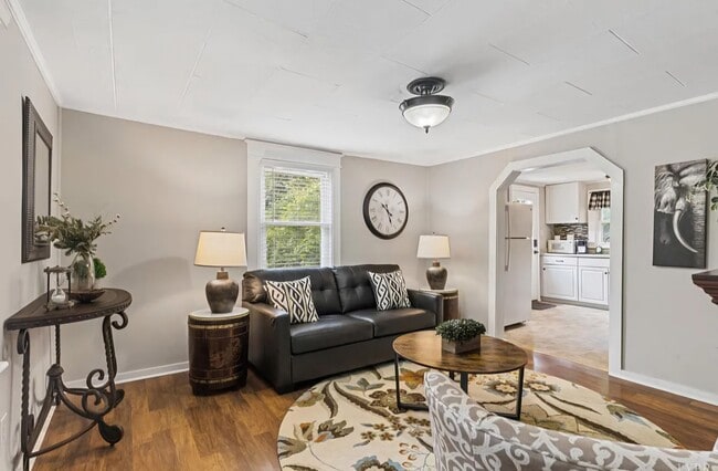 Building Photo - 139 Breckenbridge St