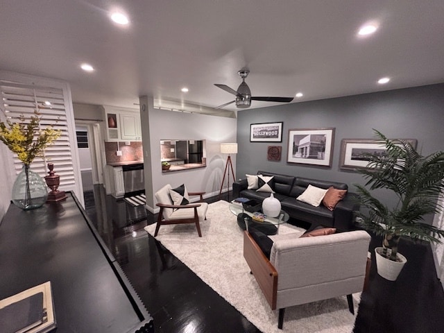 Building Photo - 1255 N HARPER Ave