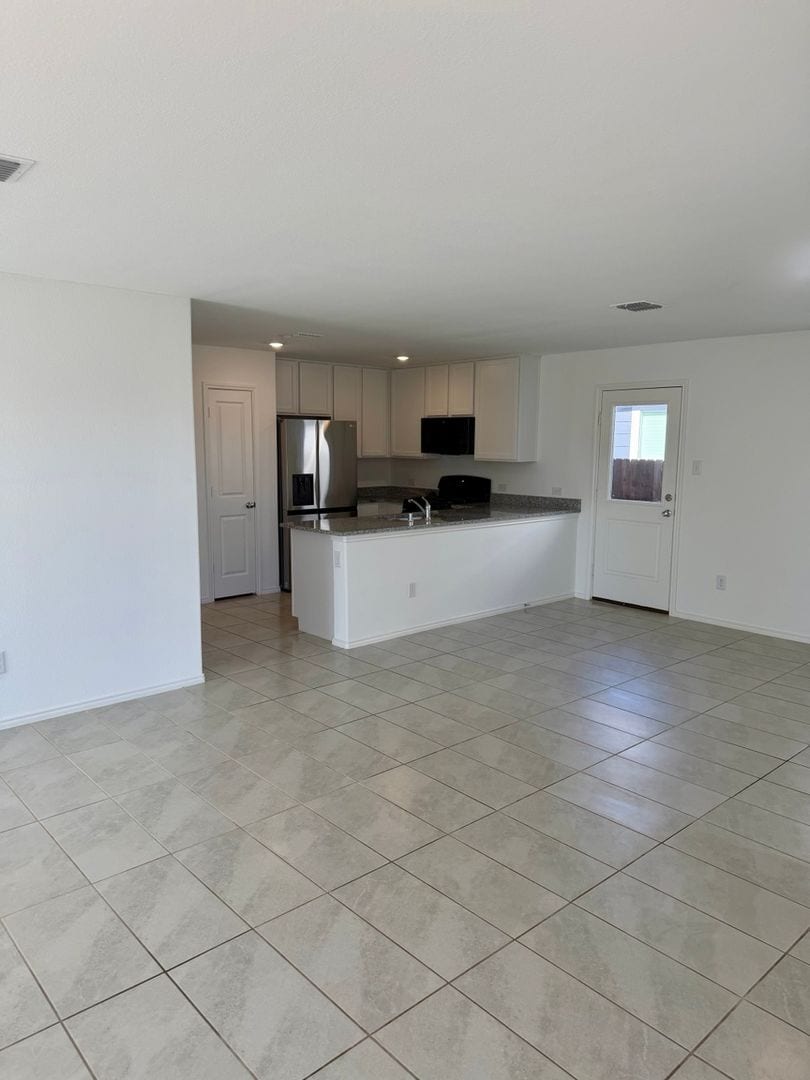 Building Photo - 9001 Thrasher Trl