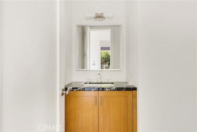 Building Photo - 420 Emerald Bay