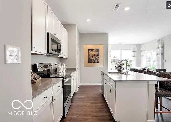 Building Photo - 11387 Plough St