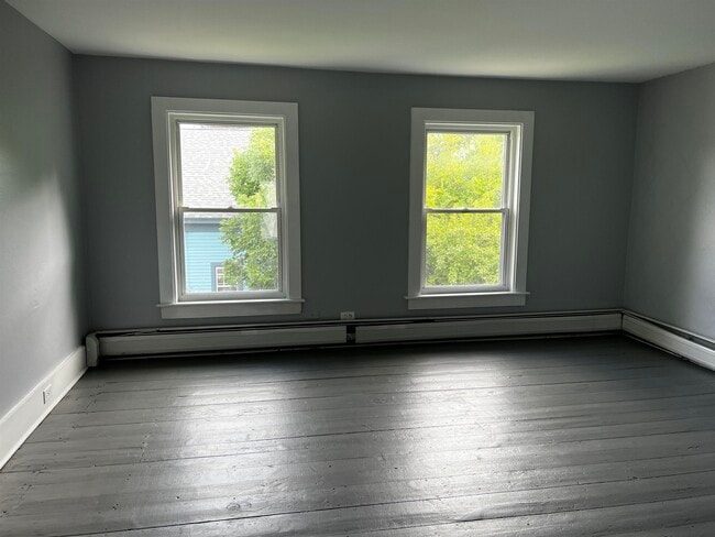 Building Photo - 29 Hall Pl