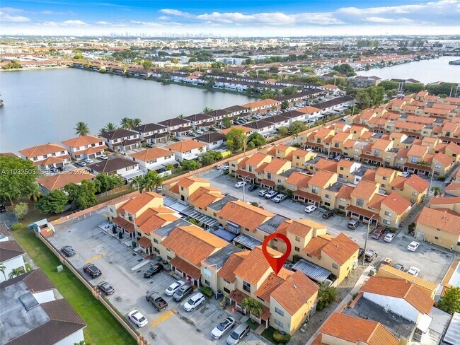 Building Photo - 2740 W 63rd St