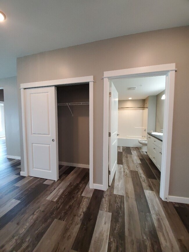 Building Photo - PRE-LEASING FOR FALL 2026!