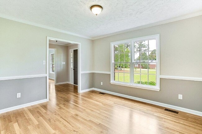 Building Photo - Coming Soon- 3 Bedroom and 2 Bath Home (Pe...