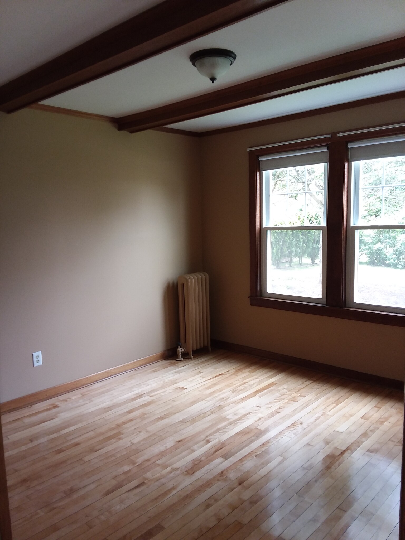 Middle Bedroom - 10 Beacon Hill Blvd