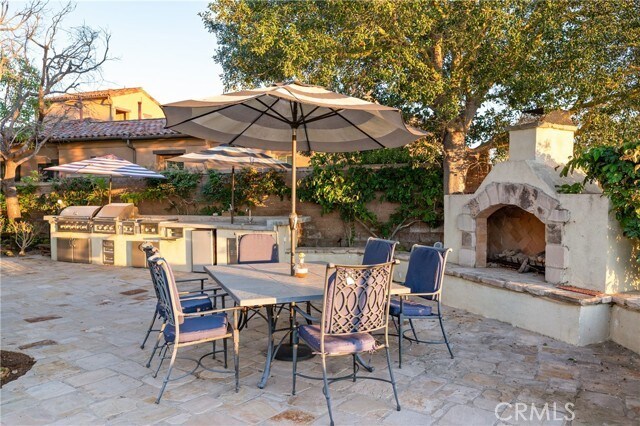 Building Photo - 23 Castlerock