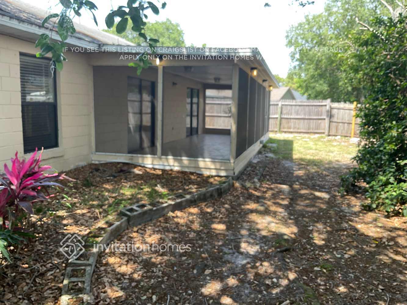 Building Photo - 521 Carlsbad Dr