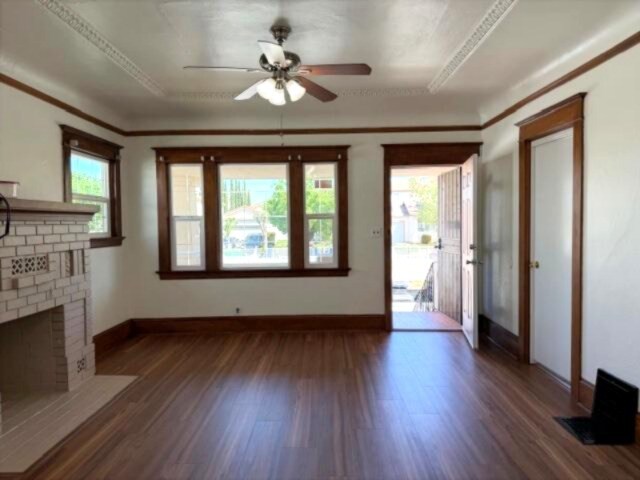 Building Photo - 229 W 8th St