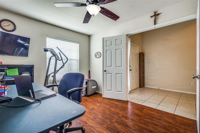 Building Photo - 6025 Goldenrod Dr