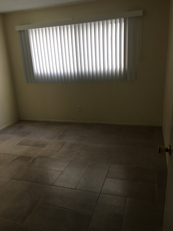 Building Photo - 811 Crenshaw Blvd