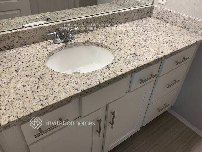 Building Photo - 3924 Talon Crest Dr