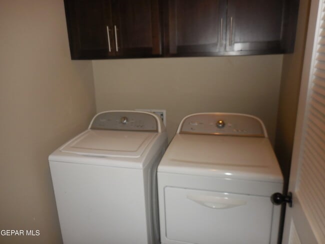 Building Photo - 3143 Red Maple