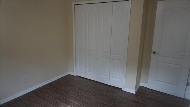 Building Photo - 739 Straw Lake Dr