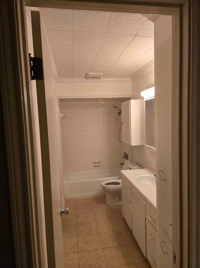 Building Photo - FOR RENT in LAFAYETTE!