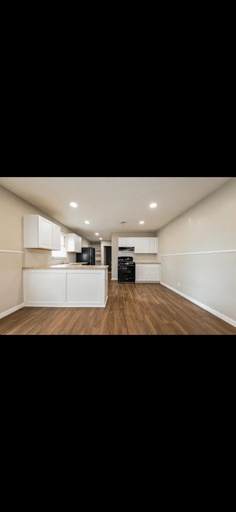 Building Photo - 15185 McDonald Dr