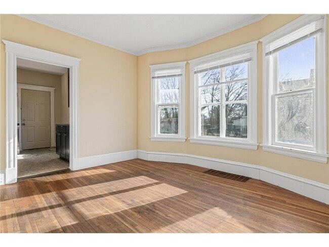 Building Photo - 2222 N Girard Ave