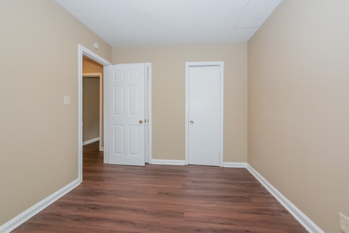 Building Photo - 808 Pamela Dr