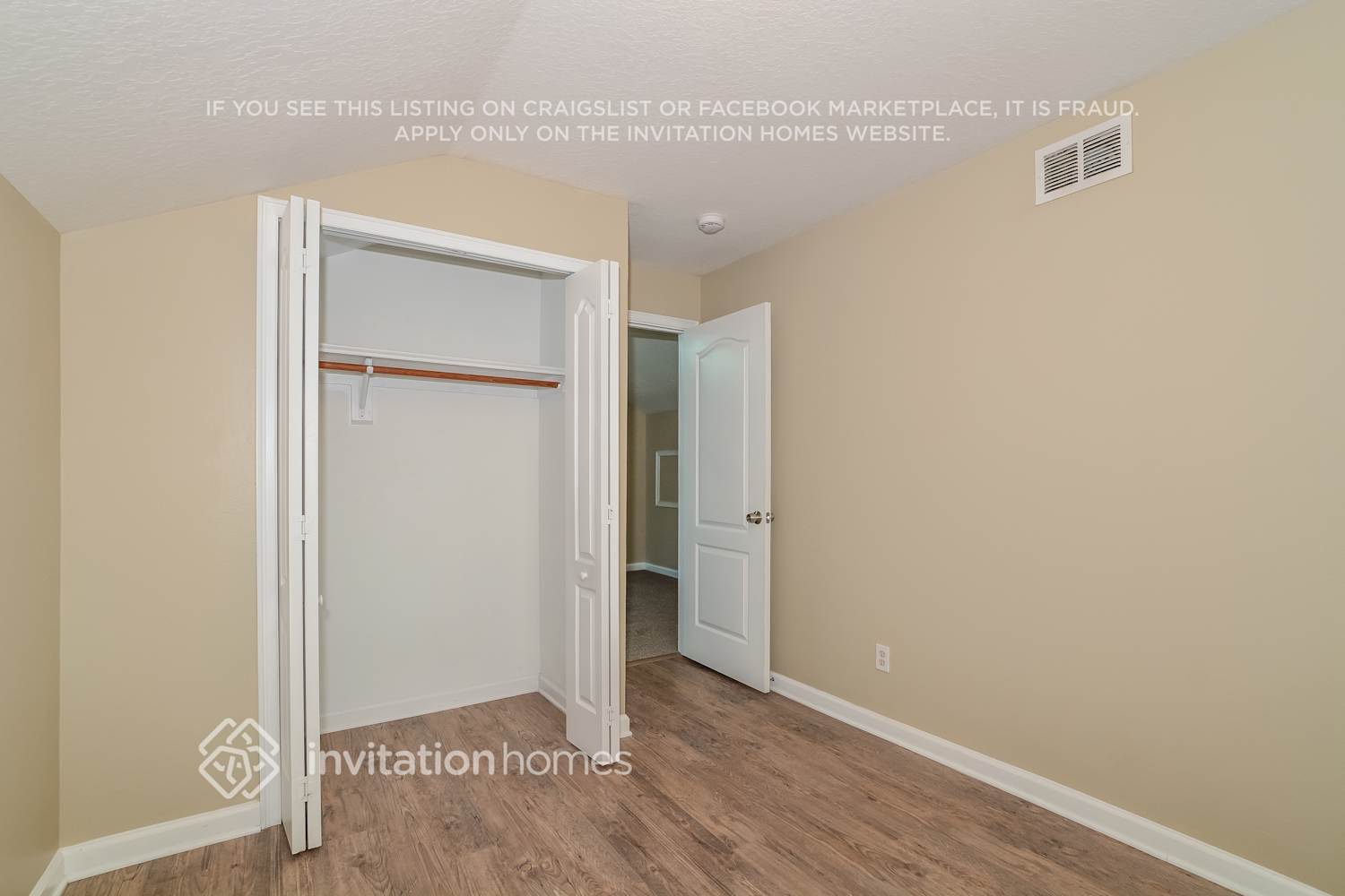 Building Photo - 1476 East Ave