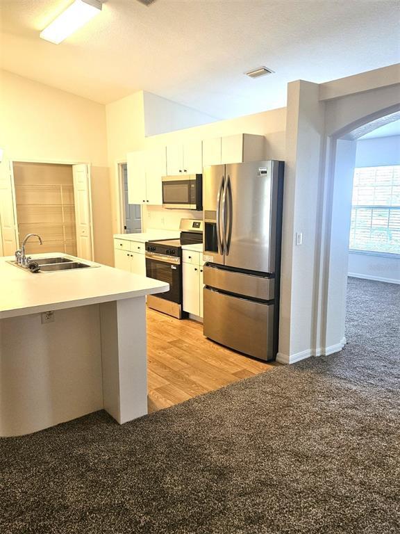 Building Photo - 25173 Mercedes Dr
