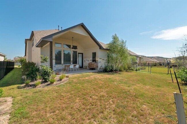 Building Photo - 304 Gulfton St