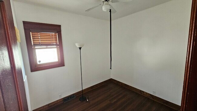 Guest/Office - 722 S 23rd St