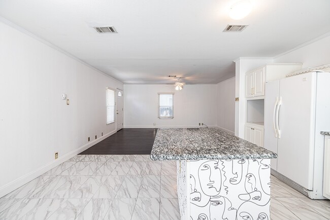 Building Photo - 11738 Greencanyon Dr