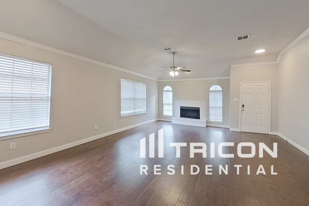 Building Photo - 11313 Newport Dr