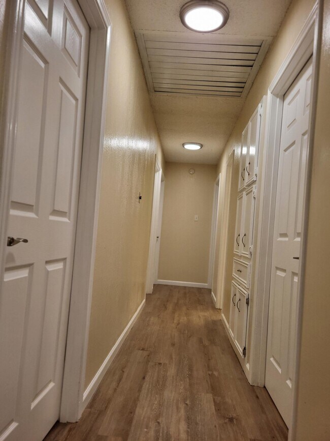 Building Photo - 208 Margarita Dr
