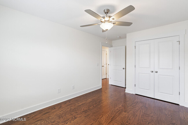 Building Photo - 917 Wharton Ave