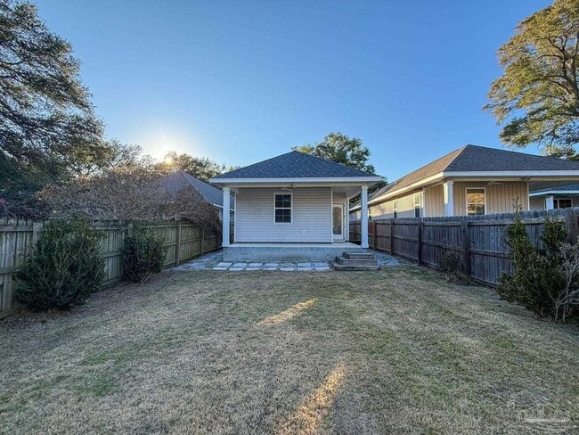 Building Photo - 1006 N D St