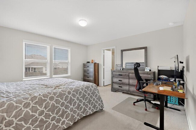 Building Photo - 262 Zuma Dr