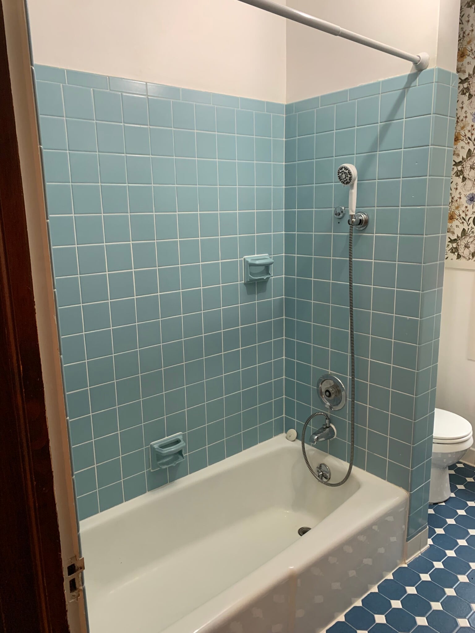 Building Photo - 1232 Porlier St