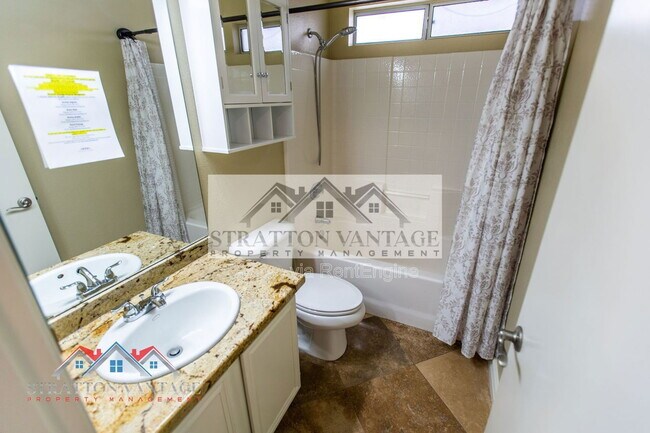 Building Photo - 7420 W Los Gatos Dr