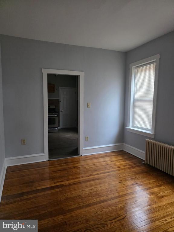 Building Photo - 1003 Maple St