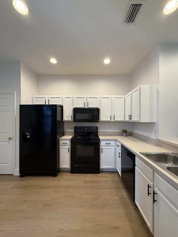 Building Photo - 2608 Chelsea Manor Blvd