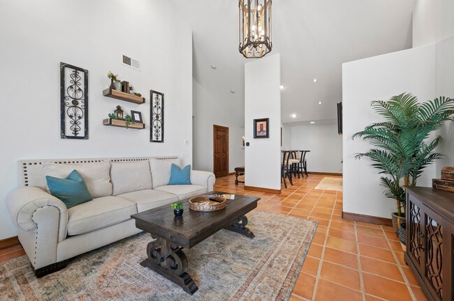 Building Photo - 307 Calle Dorado