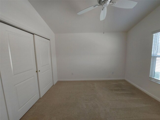 Building Photo - 3301 Dawn Pl