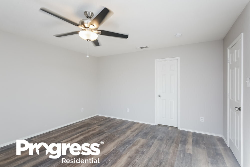 Building Photo - 308 Oak Meadow Ln