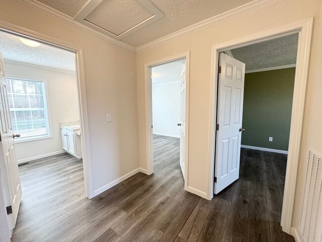 Building Photo - 720 S Edenton Rd St