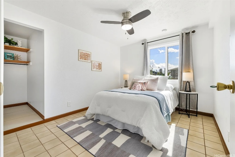 Building Photo - 1425 Kawelu St