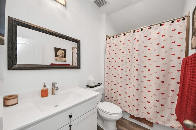 Building Photo - 403 Blanco Ln