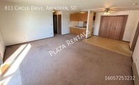 Building Photo - 307 11th Ave NW