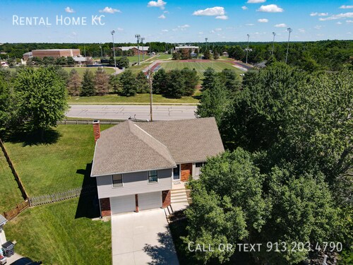 Building Photo - 2116 E 144th St